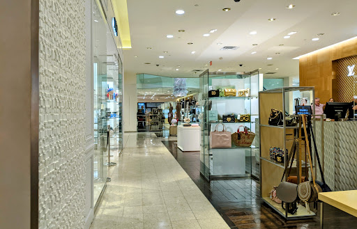 Department Store «Saks Fifth Avenue», reviews and photos, 7687 N Kendall Dr, Miami, FL 33156, USA