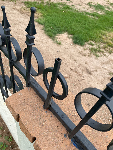 Munoz Custom Fence, INC