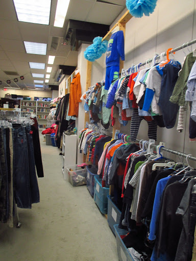 Thrift Store «Wonderland Thrift Shop», reviews and photos, 28 Portsmouth Ave, Stratham, NH 03885, USA