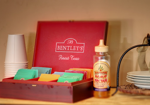 Massage Therapist «Lalumiere Massage Boutique», reviews and photos, 237 State St, Salem, OR 97301, USA