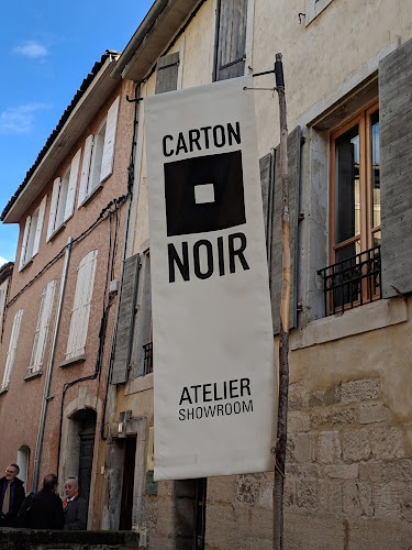 Magasin Carton Noir L'Isle-sur-la-Sorgue