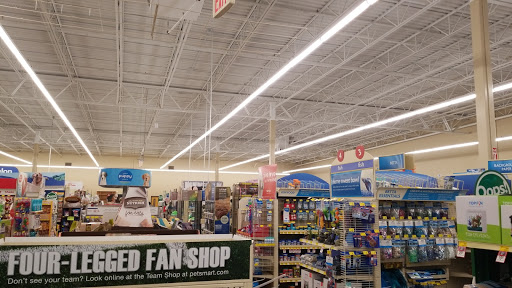 Pet Supply Store «PetSmart», reviews and photos, 620 N West End Blvd, Quakertown, PA 18951, USA