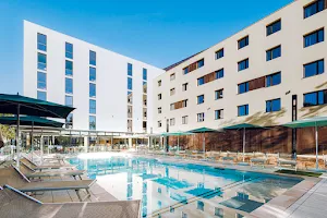 ibis Budget La Rochelle Centre image