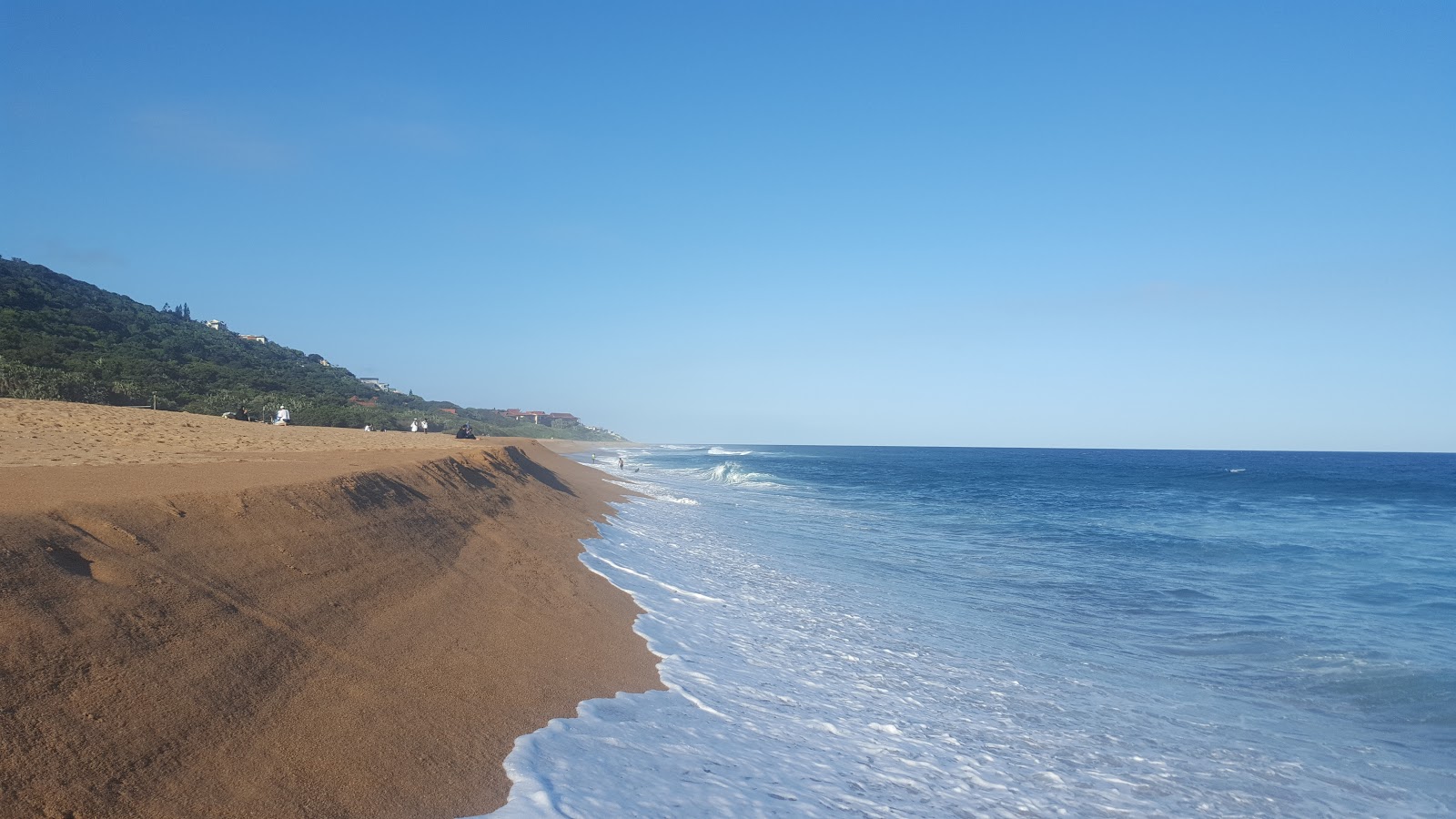 Zimbali beach的照片 带有碧绿色纯水表面