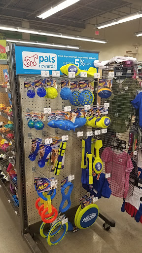 Pet Supply Store «Petco Animal Supplies», reviews and photos, 839 New York Ave, Huntington, NY 11743, USA