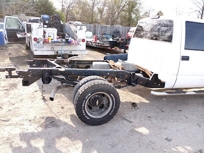 Foto ede Nuts n wrench auto repair 16811 Avenue A