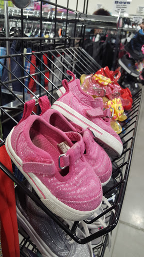 Thrift Store «Goodwill Crystal River Store Crystal River Plaza», reviews and photos