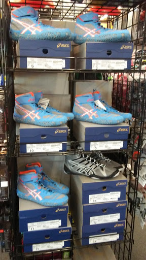 Sporting Goods Store «Play It Again Sports», reviews and photos, 7499 W Layton Ave, Greenfield, WI 53220, USA