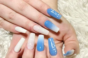 Trendy Nails Spa image
