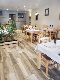 Atmosphère du Restaurant La Charbonnette à Gevigney-et-Mercey - n°1