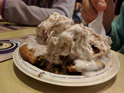 Cookie Shop «Insomnia Cookies», reviews and photos, 4314 Monarch Way, Norfolk, VA 23508, USA