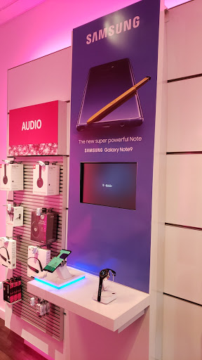 Cell Phone Store «T-Mobile», reviews and photos, 14413 W Colfax Ave C, Lakewood, CO 80401, USA