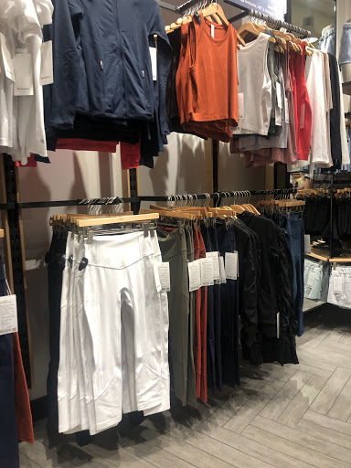 Sportswear Store «lululemon athletica», reviews and photos, 152 South Avenue, Bloomington, MN 55425, USA