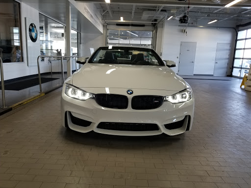 BMW Dealer «BMW of Milwaukee North», reviews and photos, 5990 N Green Bay Ave, Glendale, WI 53209, USA