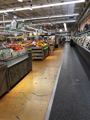 Grocery Store «Fresh Thyme Farmers Market- Naperville», reviews and photos, 790 Royal St George Dr, Naperville, IL 60563, USA