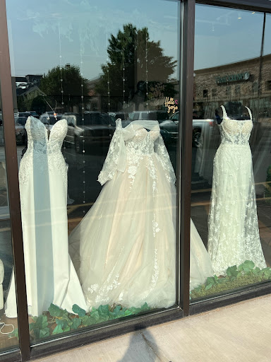 Bridal Shop «White Lace & Promises», reviews and photos, 8025 Kingston Pike #4, Knoxville, TN 37919, USA