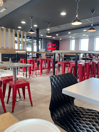 Atmosphère du Restaurant KFC Rouen Barentin à Pissy-Pôville - n°17