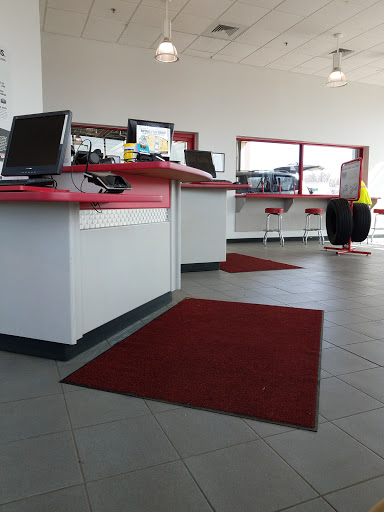 Tire Shop «Discount Tire Store - Maple Grove, MN», reviews and photos, 16485 County Rd 30, Maple Grove, MN 55311, USA