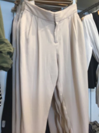 Clothing Store «Gap Factory Store», reviews and photos, 741 S Broadway, Los Angeles, CA 90014, USA