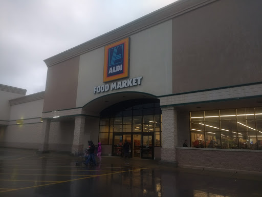 Supermarket «ALDI», reviews and photos, 14620 Greyhound Plaza, Carmel, IN 46032, USA