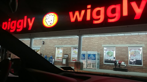 Grocery Store «Piggly Wiggly», reviews and photos, 101 Roosevelt Blvd, Eleanor, WV 25070, USA