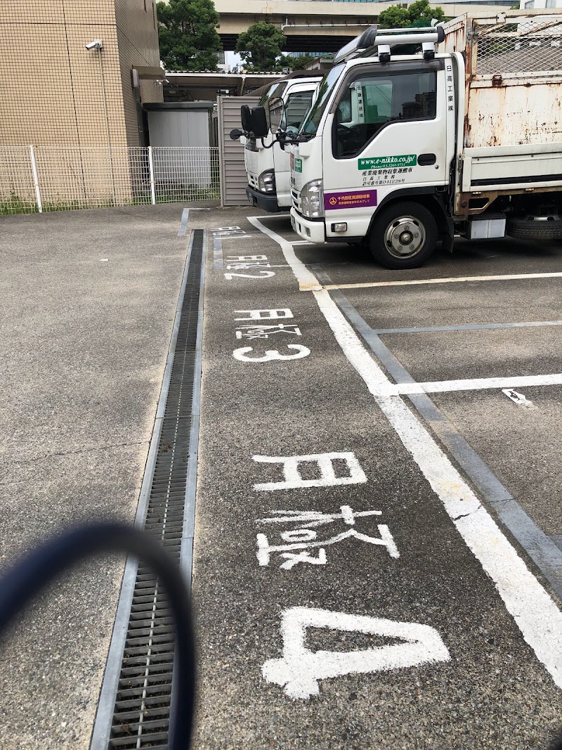 新宿新小川町月極駐車場