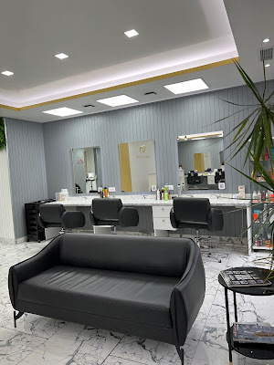 Ciseaux d'or femme à Strasbourg