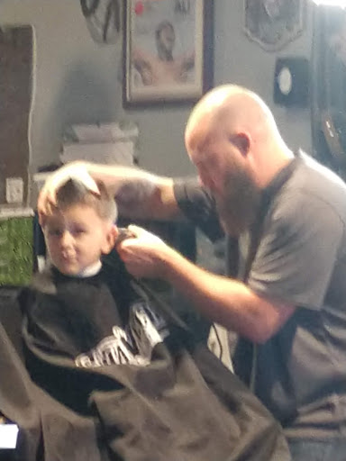 Barber Shop «Super Star Cuts Barbershop», reviews and photos, 107 N Kaufman St, Seagoville, TX 75159, USA
