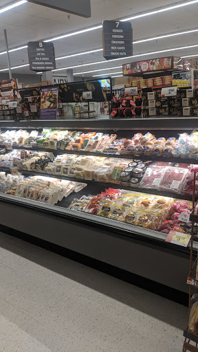 Grocery Store «Giant Food», reviews and photos, 10480 Campus Way S, Kettering, MD 20774, USA