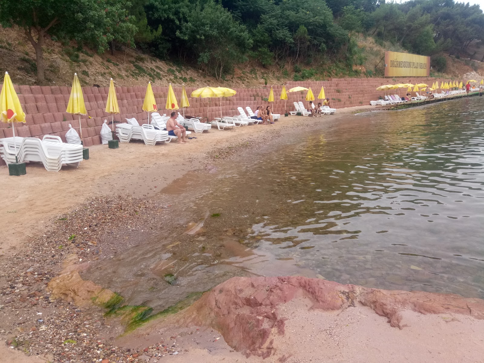 Foto de Degirmenburnu Plaji - recomendado para viajantes em família com crianças
