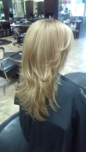 Beauty Salon «Corona Beauty Salon 