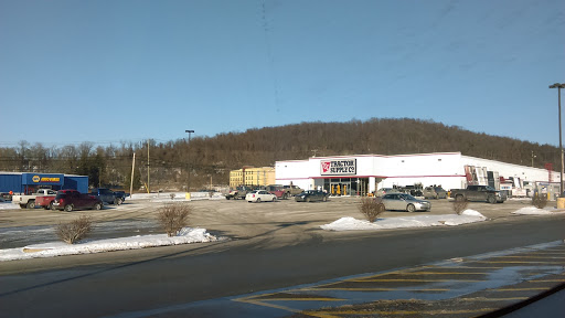 Home Improvement Store «Tractor Supply Co.», reviews and photos, 176 Finley Rd, Belle Vernon, PA 15012, USA