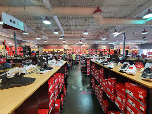 Shoe Store «PUMA», reviews and photos, 3939 S Interstate Hwy 35 #790, San Marcos, TX 78666, USA