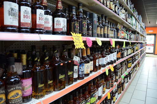 Liquor Store «Etown Liquor», reviews and photos, 2018 N Mulberry St, Elizabethtown, KY 42701, USA