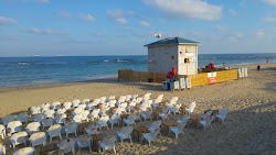 Zdjęcie Mikhmoret beach - popularne miejsce wśród znawców relaksu