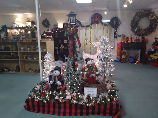 Thrift Store «Crystal River Super Thrift Store», reviews and photos, 820 S Suncoast Blvd, Homosassa, FL 34448, USA