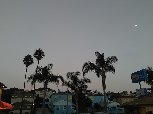 Redondo Inn & Suites image