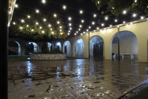 Funeral Home «Tinkler Funeral Chapel & Crematory», reviews and photos, 475 N Broadway St, Fresno, CA 93701, USA