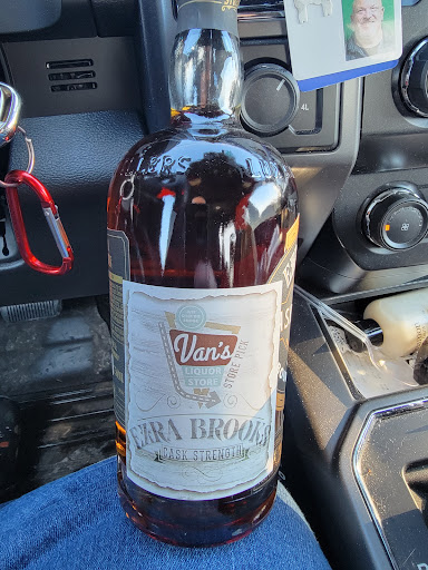 Beer Store «Vans Liquor Store», reviews and photos, 470 Sinsinawa Ave, East Dubuque, IL 61025, USA