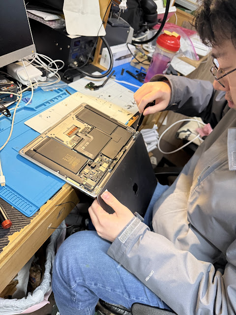 Techtronics iPhone Laptop and Macbook Repair