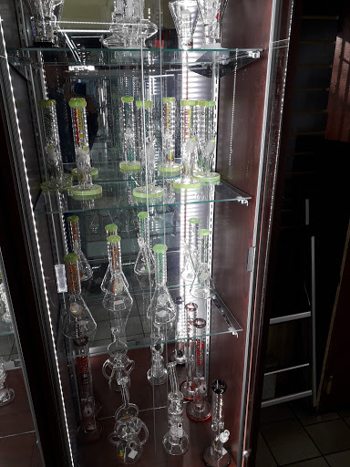 Tobacco Shop «Blue Moon Smoke Shop», reviews and photos, 470 Commonwealth Avenue, Boston, MA 02215, USA