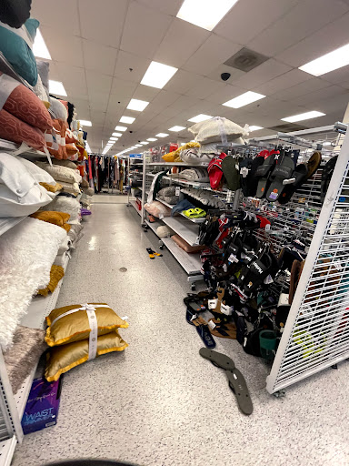 Clothing Store «Ross Dress for Less», reviews and photos, 829 N Oak Park Blvd, Pismo Beach, CA 93449, USA