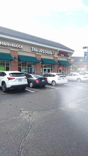 Shipping and Mailing Service «The UPS Store», reviews and photos, 10332 Main Street, Fairfax, VA 22030, USA