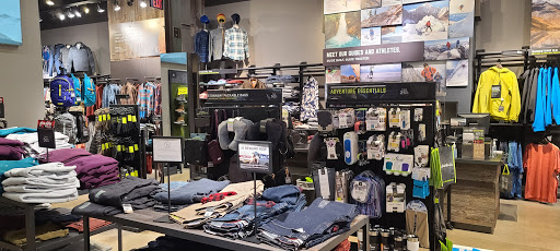 Clothing Store «Eddie Bauer», reviews and photos, 4047 Gramercy St, Columbus, OH 43219, USA