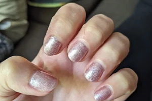 Lisa's Nails image