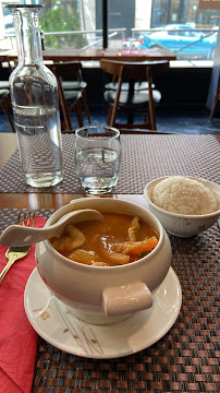 Tom yum du Restaurant thaï Thaï Basilic Levallois Perret So Ouest - n°2