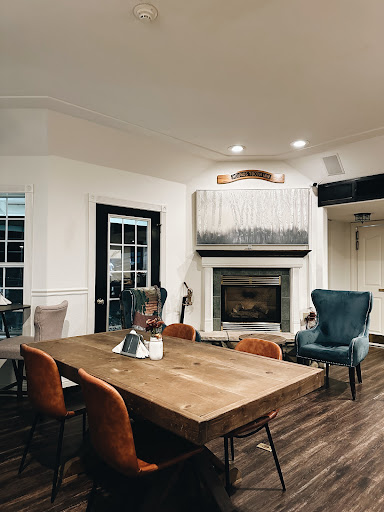 Hounds Tooth Inn image