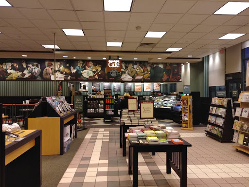 Book Store «Barnes & Noble», reviews and photos, 7 Holyoke St, Holyoke, MA 01040, USA