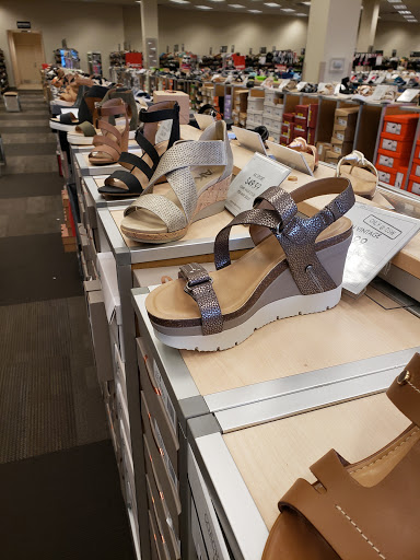 Shoe Store «DSW Designer Shoe Warehouse», reviews and photos, 16920 SW 72nd Ave, Tigard, OR 97224, USA