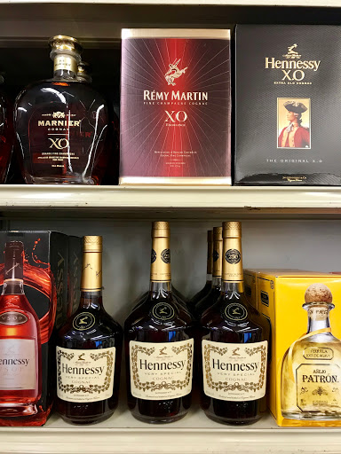 Liquor Store «Globe Liquors», reviews and photos, 5 Cape Rd, Taunton, MA 02780, USA